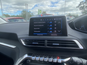 2020 Peugeot 3008 1.2 Puretech Allure in White — image 6