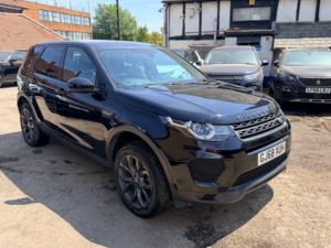 2018 Land Rover Discovery Sport Td4 Landmark in Black — image 5