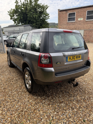2010 Land Rover Freelander 2 2.2 Td4e Gs in Grey — image 3