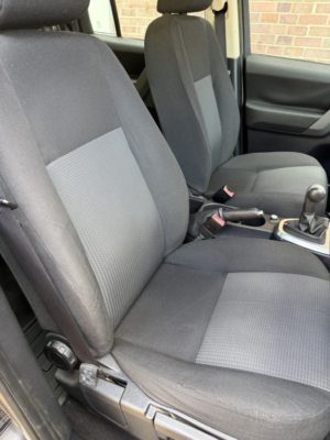 2010 Land Rover Freelander 2 2.2 Td4e Gs in Grey — image 6