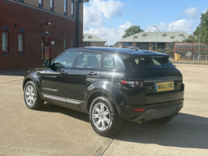 2013 Land Rover Range Rover Evoque 2.2 Sd4 Pure in Black — image 4