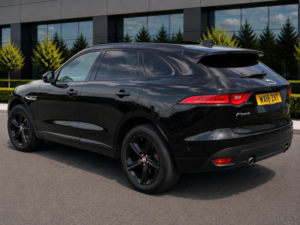 2018 Jaguar F-Pace 2.0 D240 R-Sport Auto AWD Euro 6 (s/s) 5dr in Black — image 4