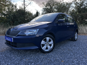 2015 Skoda Fabia 1.2 Tsi Se in Blue — image 3