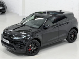 2019 Land Rover Range Rover Evoque 2.0 D180 R-Dynamic Se in Black — image 3