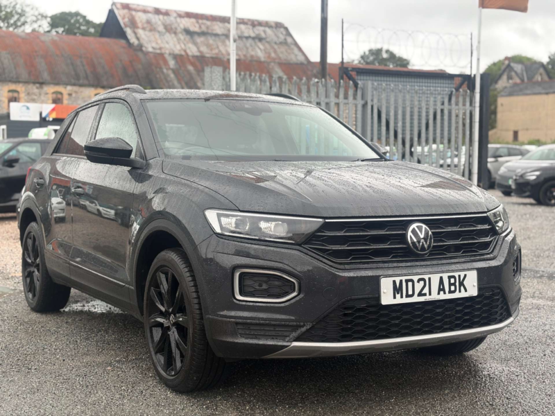 2021 Volkswagen T-Roc 1.5 T-Roc Black Edition Tsi Evo Semi-Auto 5dr in Grey — image 1