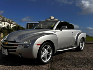 2004 Chevrolet Ssr 5.3 V8 Convertible Pickup in Silver — image 4