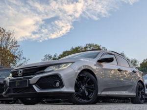 2017 Honda Civic 1.0 Vtec Turbo Ex CVT Euro 6 (s/s) 5dr in Silver — image 5
