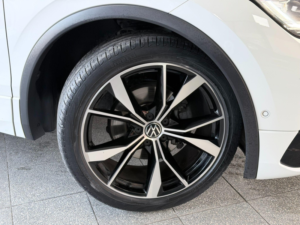 2020 Volkswagen Tiguan 1.5 Tsi R-Line DSG Euro 6 (s/s) 5dr in White — image 2