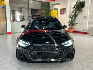 2020 Audi Rs4 Avant 2.9 Tfsi V6 Carbon Black(hpi Clear). in Black — image 3