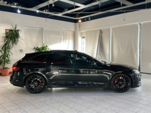 2020 Audi Rs4 Avant 2.9 Tfsi V6 Carbon Black(hpi Clear). in Black — image 5