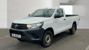 2020 Toyota Hilux 2.4 D-4d Active Narrow Body Pickup 2dr Diesel Manual 4WD Euro 6 (150 Ps) in White — image 3