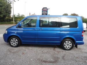 2003 Volkswagen Caravelle 2.5 in Blue — image 4