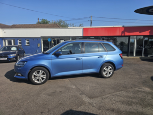 2018 Skoda Fabia 1.0 Tsi Se in Blue — image 2