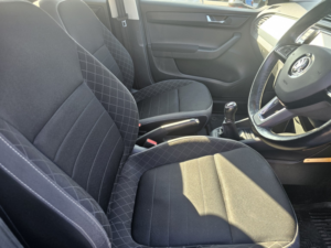 2018 Skoda Fabia 1.0 Tsi Se in Blue — image 3