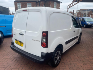 2017 Peugeot Partner 1.6 Bluehdi 854 Professional L1 5dr in White — image 4