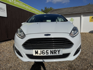 2015 Ford Fiesta 1.3 Zetec in White — image 2