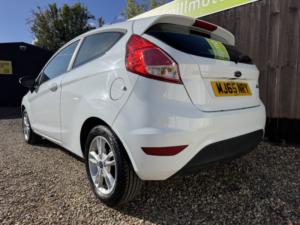 2015 Ford Fiesta 1.3 Zetec in White — image 4