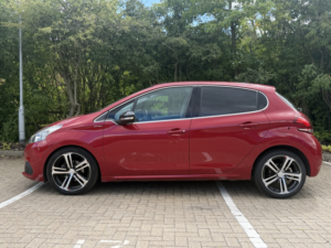 2016 Peugeot 208 1.2 Puretech Gt Line in Red — image 2