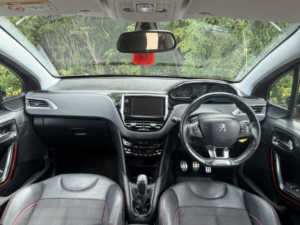 2016 Peugeot 208 1.2 Puretech Gt Line in Red — image 3