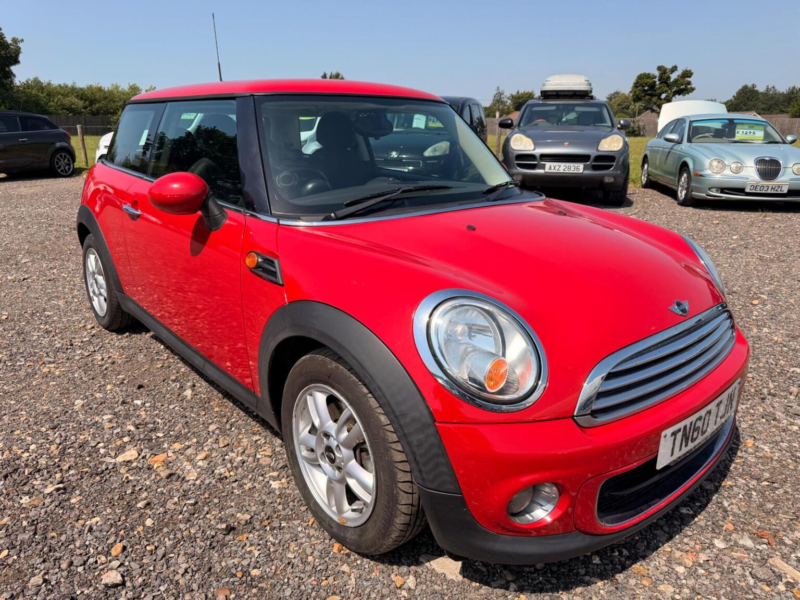 2011 MINI Hatch 1.6 One D Euro 5 (s/s) 3dr in Red — image 1