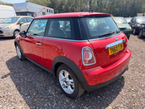 2011 MINI Hatch 1.6 One D Euro 5 (s/s) 3dr in Red — image 5