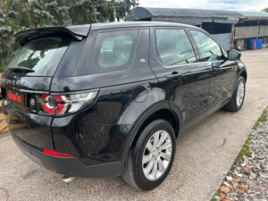 2015 Land Rover Discovery Sport 2.0 Td4 Se Tech in Black — image 3