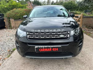 2015 Land Rover Discovery Sport 2.0 Td4 Se Tech in Black — image 5