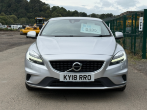 2018 Volvo V40 2.0 D4 R-Design Pro Hatchback 5dr Diesel Manual Euro 6 (s/s) (190 Ps) in Silver — image 2