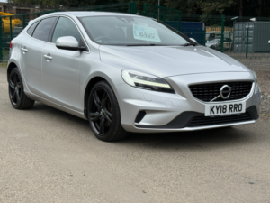 2018 Volvo V40 2.0 D4 R-Design Pro Hatchback 5dr Diesel Manual Euro 6 (s/s) (190 Ps) in Silver — image 3