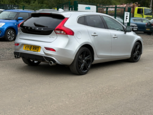 2018 Volvo V40 2.0 D4 R-Design Pro Hatchback 5dr Diesel Manual Euro 6 (s/s) (190 Ps) in Silver — image 5