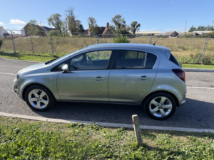 2013 Vauxhall Corsa 1.4 16v Sxi in Silver — image 6