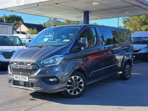 2021 Ford Transit Custom Custom 320 Ecoblue Sport in Black — image 4