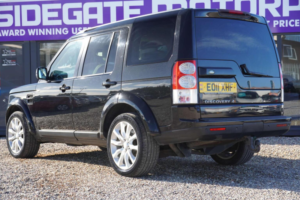 2011 Land Rover Discovery 4 3.0 Sd V6 Landmark Le Commandshift 4WD Euro 5 5dr in Black — image 2