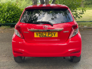 2012 Toyota Yaris 1.33 Dual Vvt-I Sr Euro 5 5dr in Red — image 6