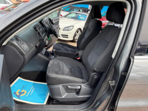 2014 Volkswagen Tiguan 2.0 Tdi Bluemotion Tech Match DSG 4WD Euro 5 (s/s) 5dr in Grey — image 4