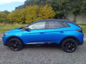 2022 Vauxhall Grandland Gs-Line 1.5 Turbo D Automatic in Blue — image 5