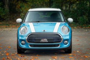2015 MINI Hatch 1.5 5-Door Hatch Cooper D in Blue — image 6