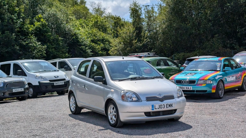 2003 Toyota Yaris 1.3 Vvt-I T Spirit in Silver — image 1