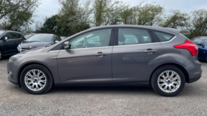 2012 Ford Focus 1.6 Tdci Titanium Euro 5 (s/s) 5dr in Brown — image 4