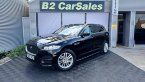 2017 Jaguar F-Pace 2.0 D240 Portfolio Auto AWD Euro 6 (s/s) 5dr in Black — image 4
