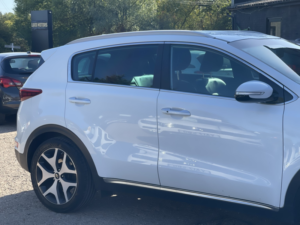 2018 Kia Sportage 1.6 T-Gdi Gt-Line in White — image 6