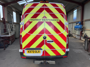 2023 Mercedes-Benz Sprinter 315 Mwb Rwd Van. 7000kgs Gvw. Reverse Cam. 21848 Miles. in White — image 4