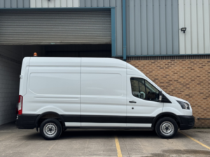 2022 Ford Transit 2.0 Transit Leader Van 350 L3 H3 2.0l Ecoblue 130ps Lwb Rwd 6 Speed Manual in White — image 4