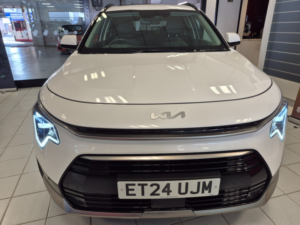 2024 Kia Niro 1.6h Gdi 4 SUV 5dr Petrol Hybrid Dct Euro 6 (s/s) (127 Bhp) in White — image 4