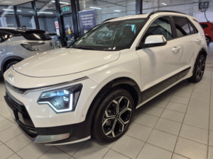 2024 Kia Niro 1.6h Gdi 4 SUV 5dr Petrol Hybrid Dct Euro 6 (s/s) (127 Bhp) in White — image 5