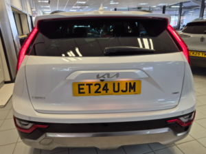 2024 Kia Niro 1.6h Gdi 4 SUV 5dr Petrol Hybrid Dct Euro 6 (s/s) (127 Bhp) in White — image 6