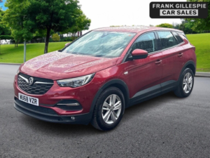 2019 Vauxhall Grandland X 1.2 Turbo Se Euro 6 (s/s) 5dr in Red — image 4