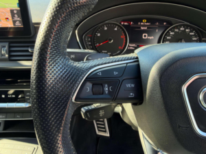 2019 Audi Q5 2.0 Tdi 40 Black Edition S Tronic Quattro Euro 6 (s/s) 5dr in Grey — image 4