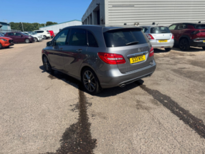 2014 Mercedes-Benz B Class 2.0 B220 Sport MPV 5dr Petrol 7g-Dct 4matic Euro 6 (s/s) (184 Ps) in Grey — image 3