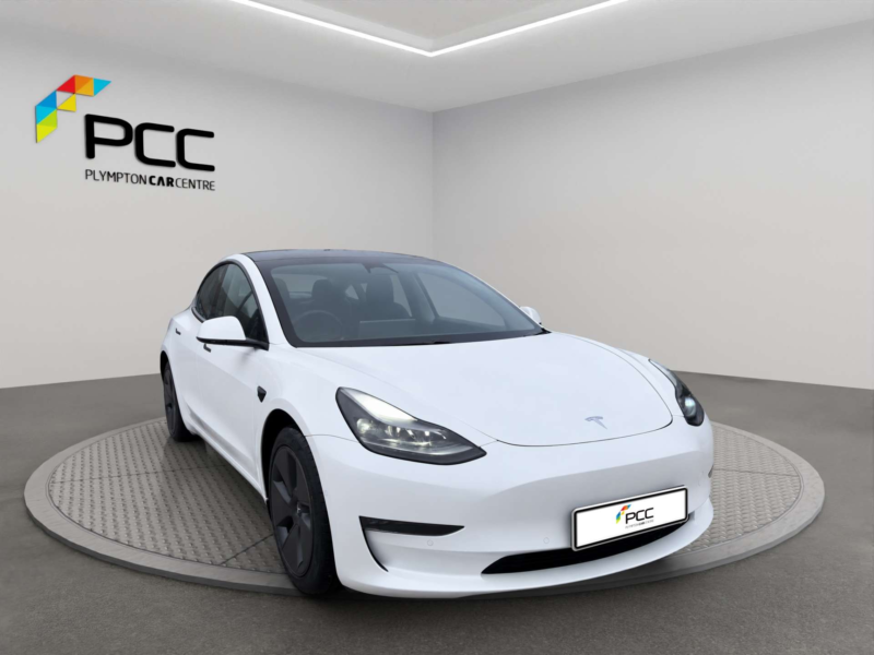 2020 Tesla Model 3 Model 3 Long Range AWD 4WD 4dr in White — image 1